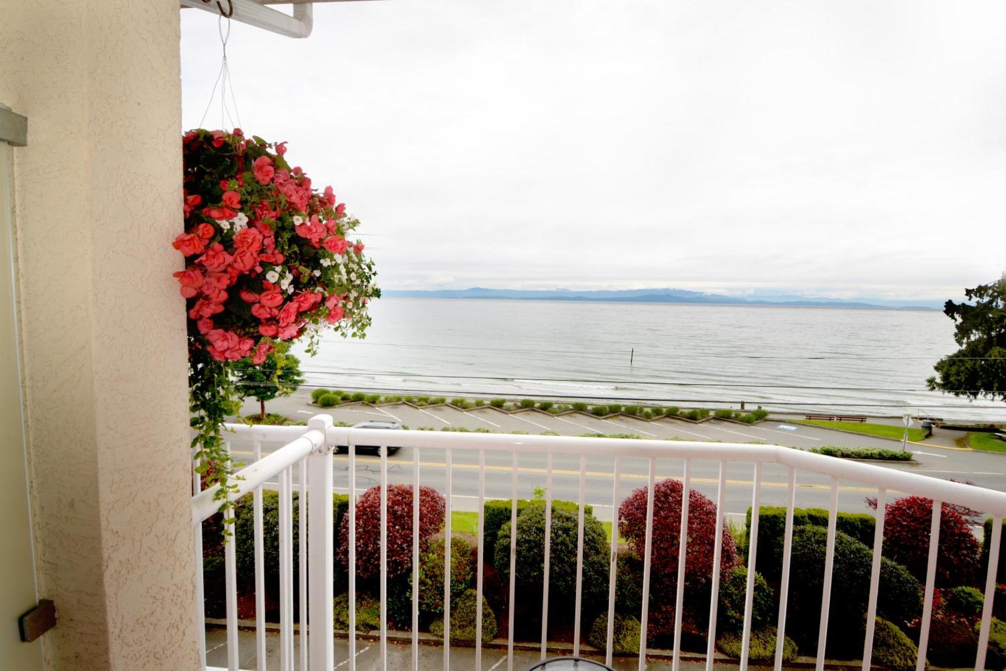 Casa Grande Inn Qualicum Beach Exterior foto